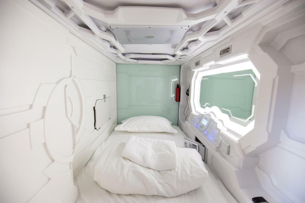 Spacehotel Карлсруэ Экстерьер фото