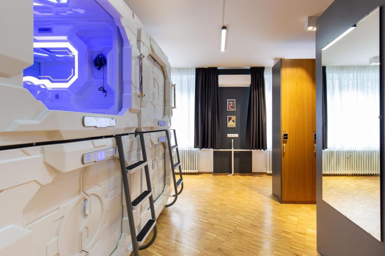 Spacehotel Карлсруэ Экстерьер фото